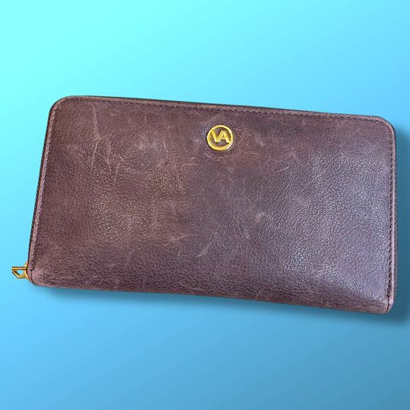 VALENTINA Distressed Leather Zip Around Wallet Clutch In Excellent Condition. - Picture 2 of 11